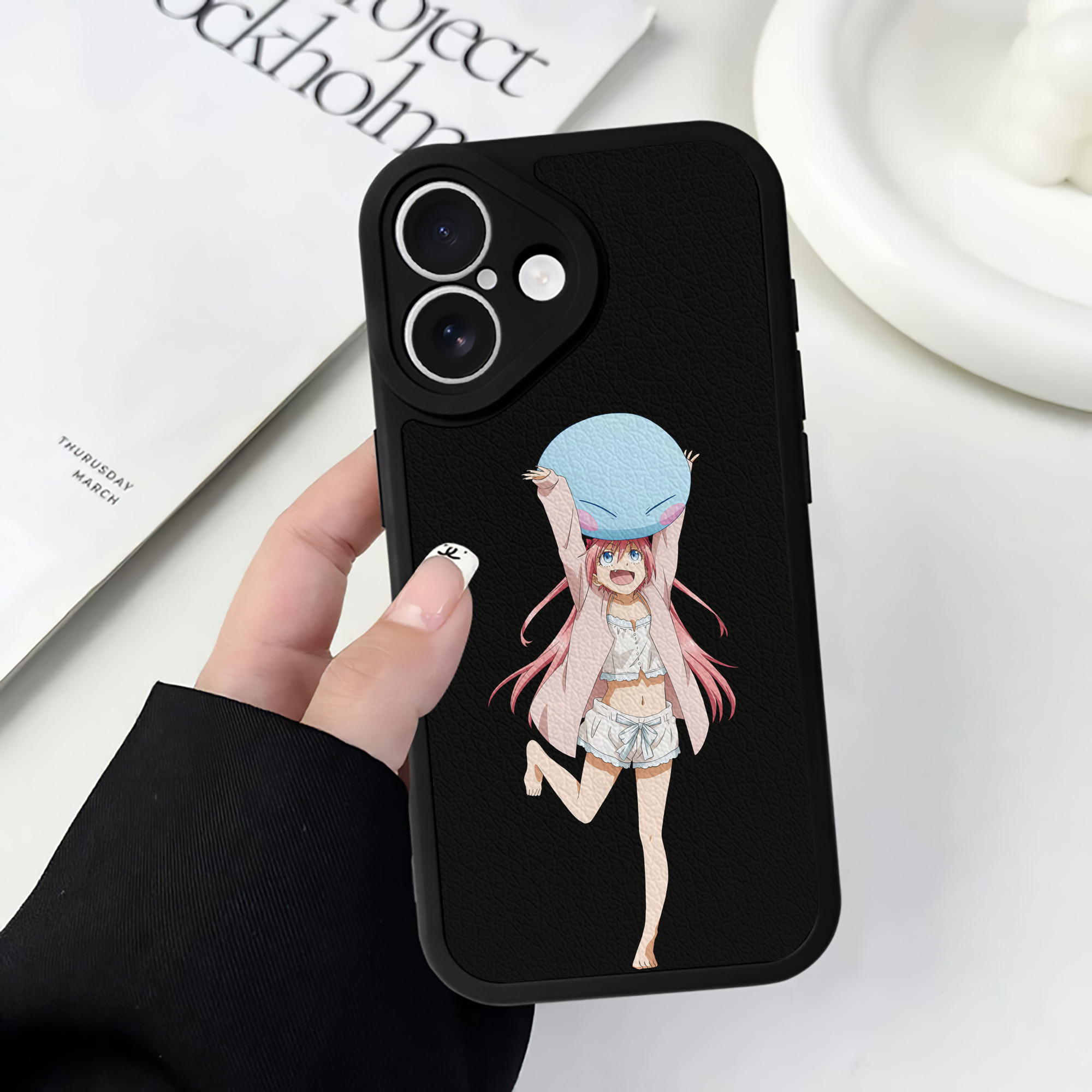 （画像用） 転スラ Regarding Reincarnated to Slime 【iPhone 16シリーズ対応】シリコンスマホケース（レザー調） 材質：シリコン